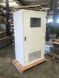 Figure 2 : Armoire électrique industrielle tôlée