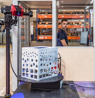 Contrôle qualité d'une pièce en tôle